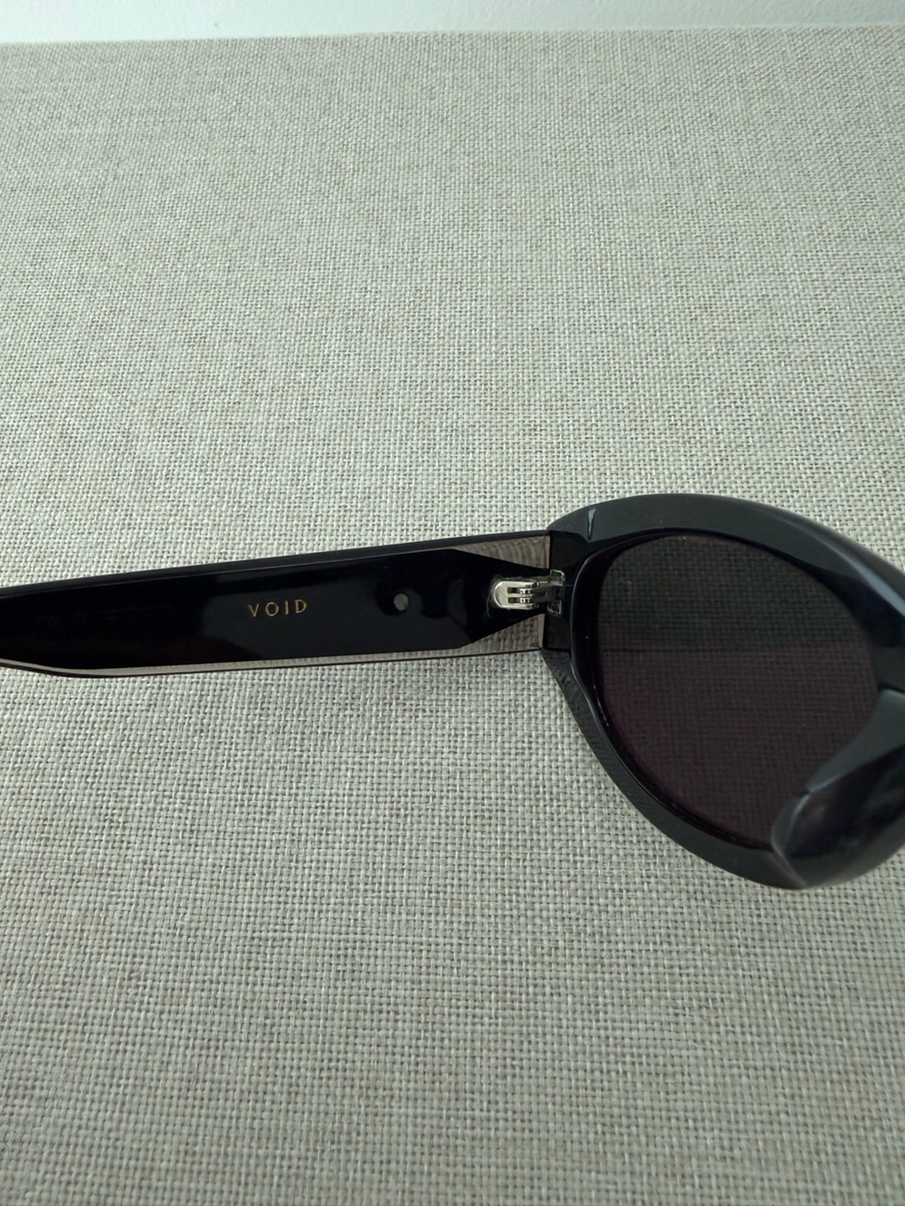 Gentle Monster Black Oval Sunglasses View 5